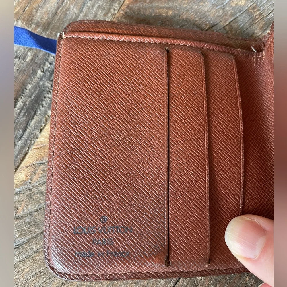 Louis Vuitton vintage zipper monogram‎ bifold wallet